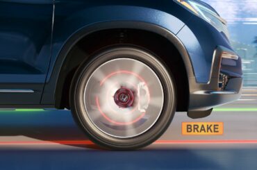 Honda Pilot with Honda Sensing® – Road Departure Mitigation System