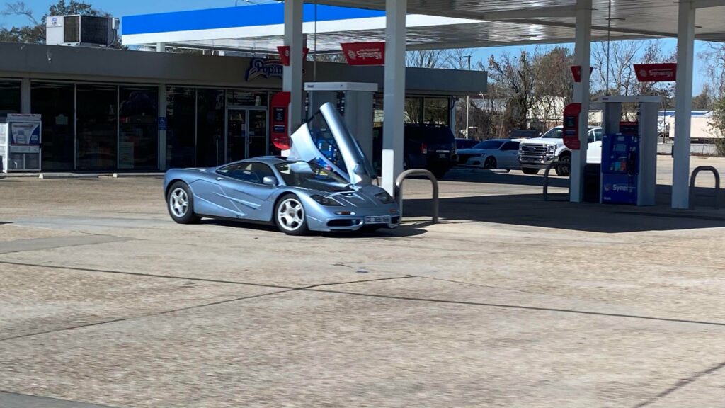 [McLaren F1] Is this real or a kit?