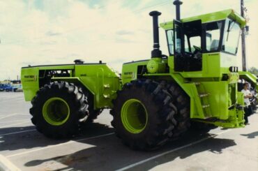 Steiger TST650. Experimental tractor that fastened two 4DW front ends together. While still a four-wheel-drive tractor it now had 650 hp. It toured the farm shows for a couple of years and then was dismantled.