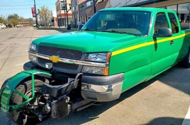 Chevrolet Silverado tricycle truck