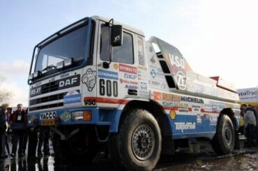 insane DAF rally trucks from the mid 80s