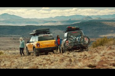 Head-to-Head | The 2022 Ford Bronco® Sport SUV vs. 2022 Toyota RAV4 | Ford Canada