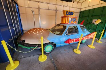 Dunno if this has been posted here yet, but the burger joint near me has the Good Burger movie car.