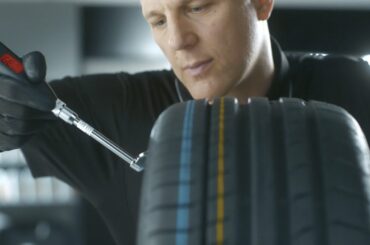 Mercedes-Benz Service Care - ‘Tread’ | Mercedes-Benz UK