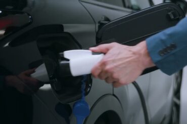 All-New 2023 Mitsubishi Outlander PHEV | My Mitsubishi Connect App