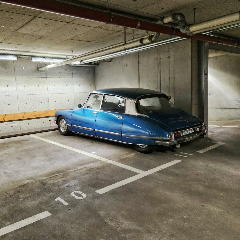 [Citroen] spotted in Hamburg parking garage. Not sure the model or vintage.