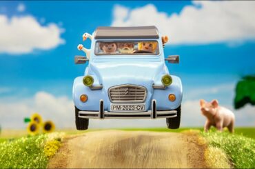 Step aside: the Citroën 2CV PLAYMOBIL is coming through!