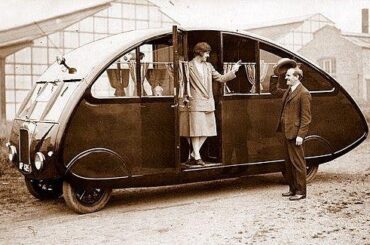 An early RV from the 30s.