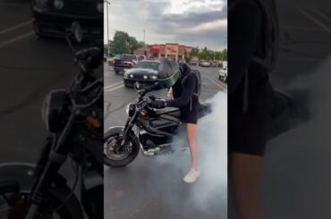 Harley-Davidson LiveWire electric motorcycle #shorts #short #harleydavidson #motorcycle