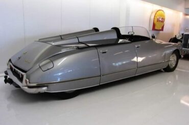 Citroen DS Speedster . .