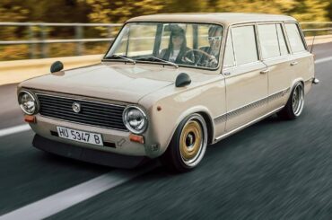 Tasteful and simple. This Seat 124 wagon