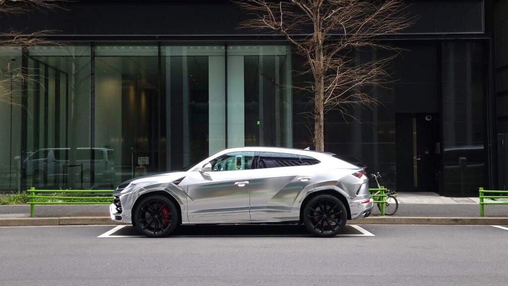 spotted this [lamborghini urus] in tokyo