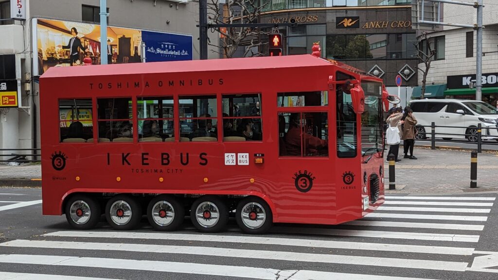 IKEBUS: Ikebukuro Tokyo's 5x5 electric tram