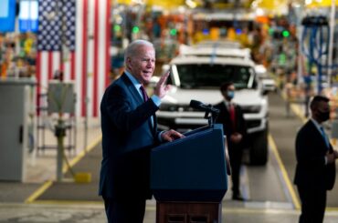 E.P.A. Is Said to Propose Rules Meant to Drive Up Electric Car Sales Tenfold | In what would be the nation’s most ambitious climate regulation, the proposal is designed to ensure that electric cars make up the majority of new U.S. auto sales by 2032.