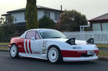 Toyota 1UZ-FE V8 powered Mazda MX-5 with rear-mounted turbo. 456rwhp @ 12psi.