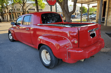 Chevrolet HHR dually. Quite the looker...
