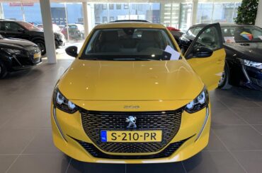 Got my first EV! A little Peugeot e 208! :)