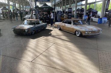 BMW 700 and Chevy Corvair rat rod pair at Riverside 8