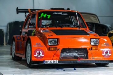 Widebody, Hayabusa-swapped Fiat 126. Maluch? More like MOLOCH lol lmao