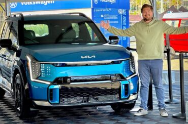 Kia EV9 Full Tour! The Electric 3-Row SUV We've All Been Waiting For