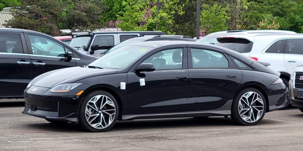 [Ioniq 6] at Olive Garden