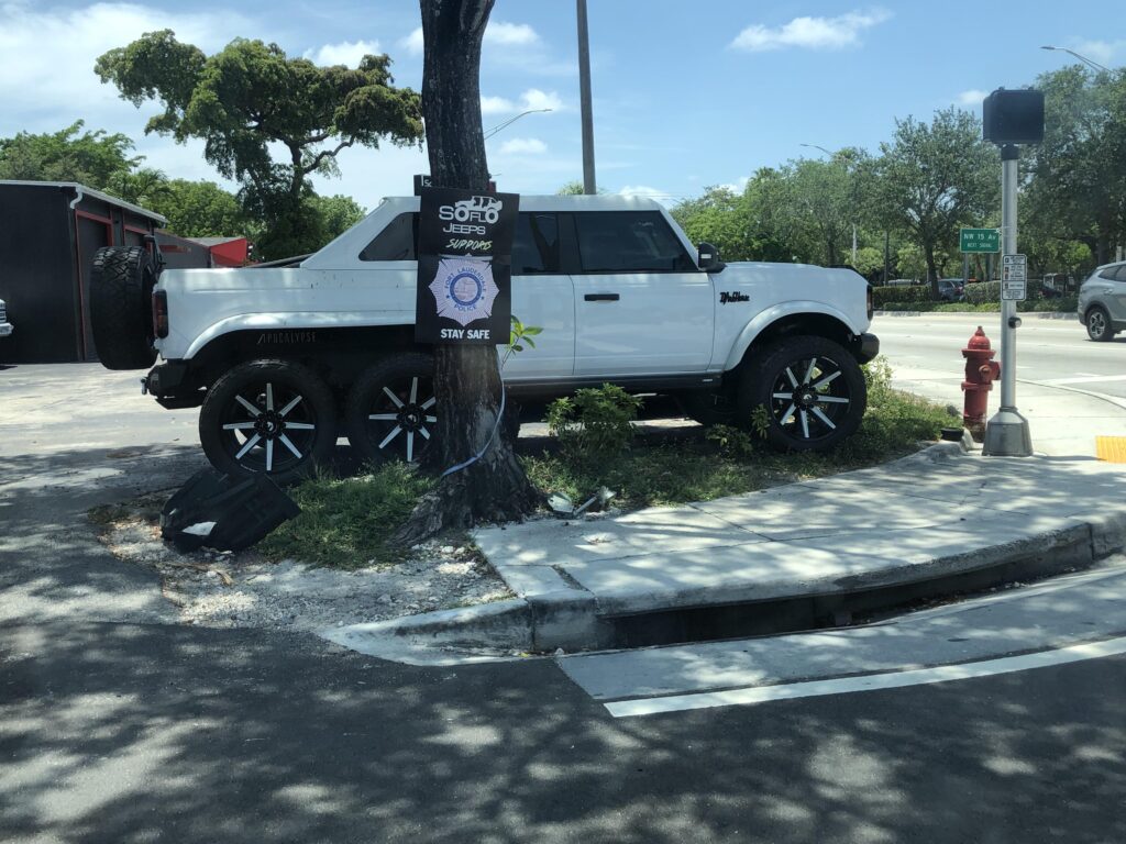 Bronco version of the Apocalypse line of 6-wheels.