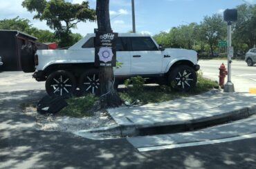 Bronco version of the Apocalypse line of 6-wheels.