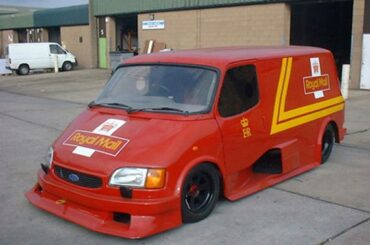 1994 Ford Supervan 3, shown here in its final livery used to promote Ford's partnership w/ Royal Mail