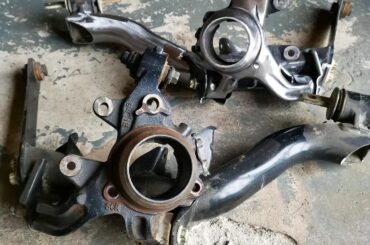 I took an angle grinder to my suspension on the Mosquito and removed 13.2Lb/6kg of dead weight