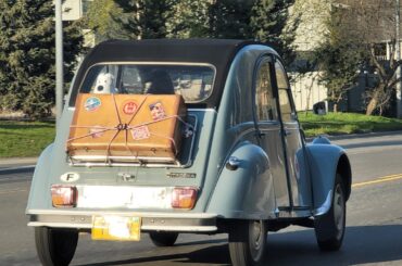 This sweet Citroën spotted in Anchorage Alaska.