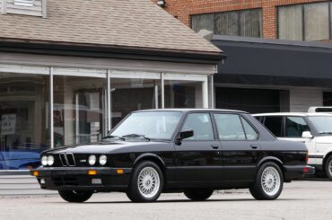 BMW M5 E28