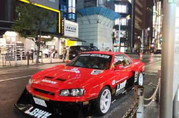 Caught this parked on the streets of Tokyo. Liberty Walk R34 😍