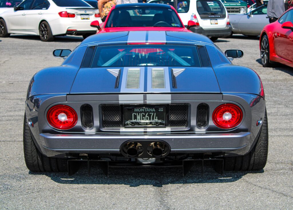 2006 Ford GT [4500 x 3225]