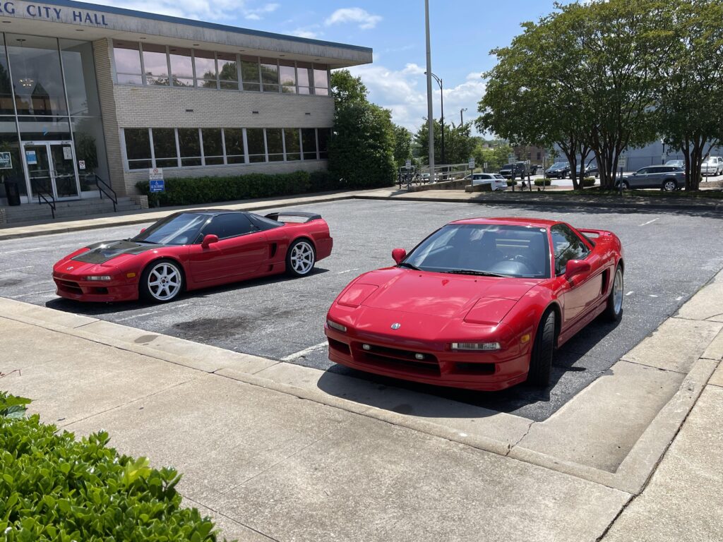 [Acura NSX] Spotted these two 90’s dream cars while walking around downtown today