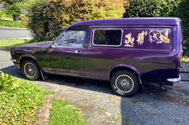A piano-dodging Morris Marina custom van.