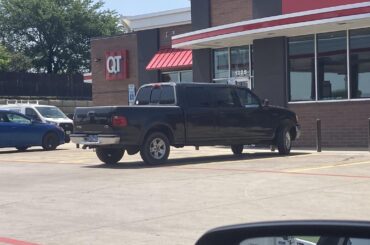 Honestly not sure whether this belongs in shitty or awesome, it’s just… what?