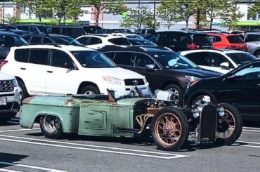 Awesome rat rod I saw today. Safety rating of -5/10 but fun rating of 10/10.