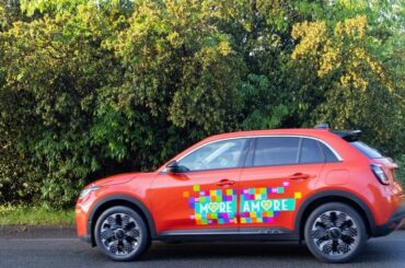 Leaked picture of the upcoming Fiat 600, platform cousin of the Jeep Avenger [In Italian]