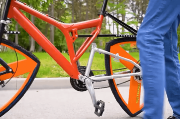 Triangle wheeled bicycle