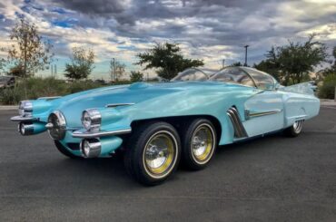 Custom Studebaker XF58 "Ice Princess"