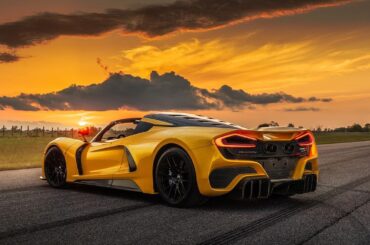 Hennessey Venom F5 Roadster in Gold! 1080X1080