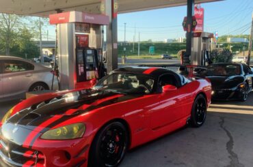 Summer brings out the Snakes [Dodge Viper]