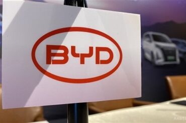 BYD Trounces Tesla to Secure EV Orders from Indonesia's Largest Taxi Operator