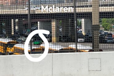 I think it’s a mclaren p1 idk I wasn’t close