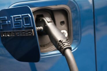 Ford strikes lithium deals in bid to secure EV battery supplies - Carmaker seeks to reduce $7bn cost gap with rivals by simplifying ranges and supply chains