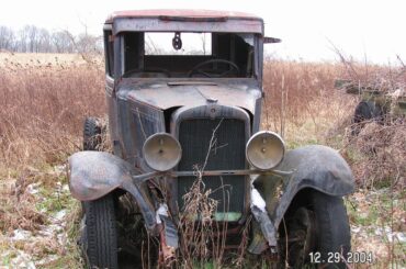 Found some old photos of what I think is 32 Chevy tow truck. My dad got it as a project, but never got to it before he passed. Figured I'd share.