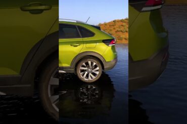 Perfect sundowner. 🌅 The vehicle displayed shows optional equipment.