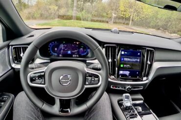 2023 Volvo S60 Recharge Plug-in Hybrid T8 Ultimate Black Edition - POV Review