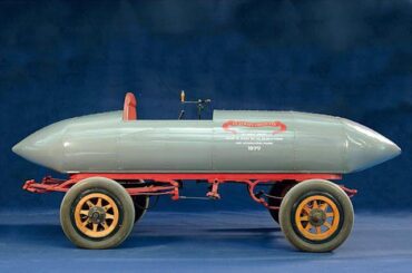 La Jamais Contente, the First (electric!) Automobile to Reach 100 km/h in 1899 (In Belgium!)