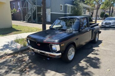 [Chevrolet LUV] pickup with customization of the bed (?)